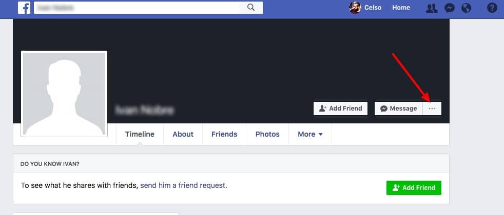 tela do Facebook com conta falsa / fake account